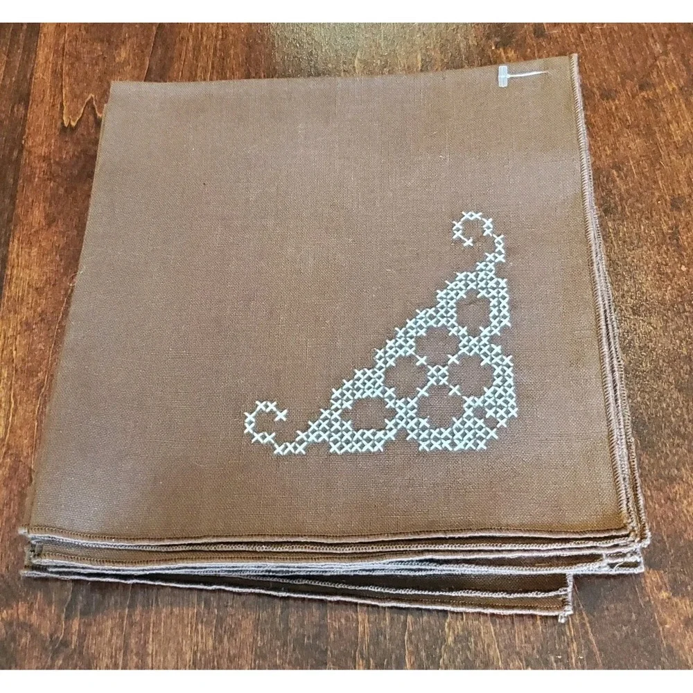 6 Vintage Hand Sewn‎ & Embroidered Linen Napkins